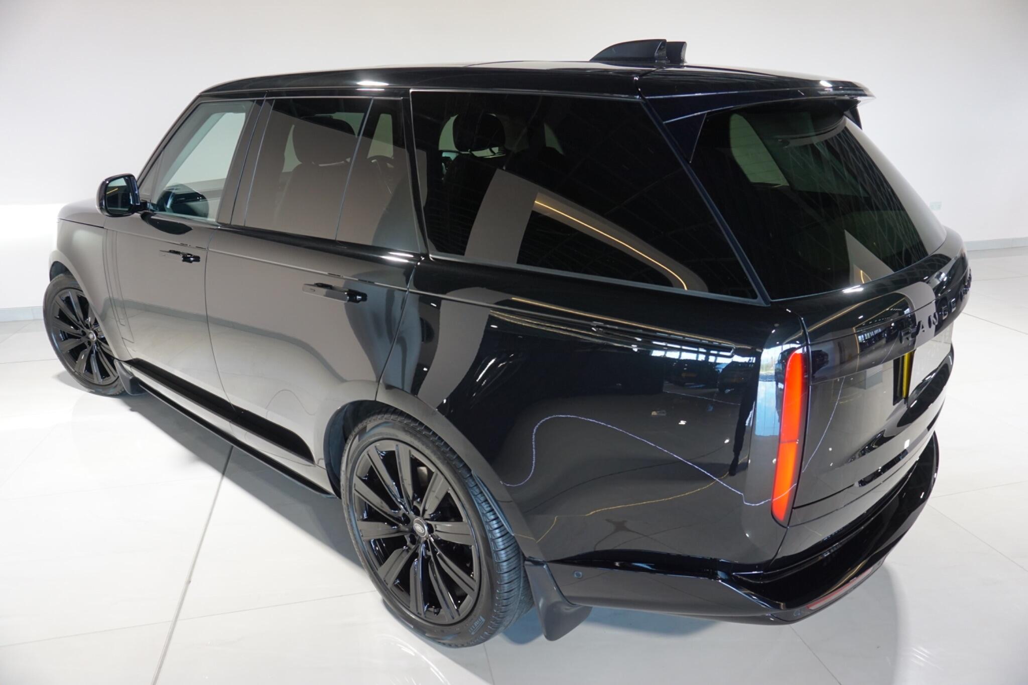 Land Rover Range Rover 3.0 P400 MHEV Autobiography SUV 5dr Petrol Auto 4WD Euro 6 (s/s) (400 ps)